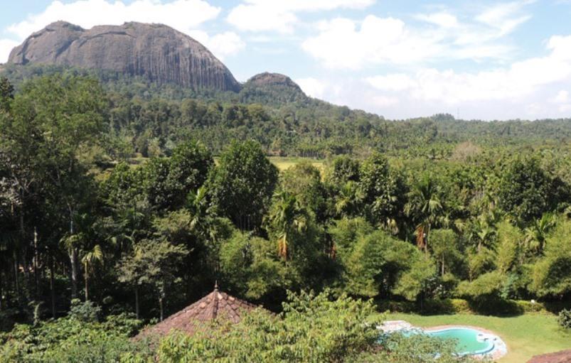 Sunbird Garden Resort Krishnagiri エクステリア 写真