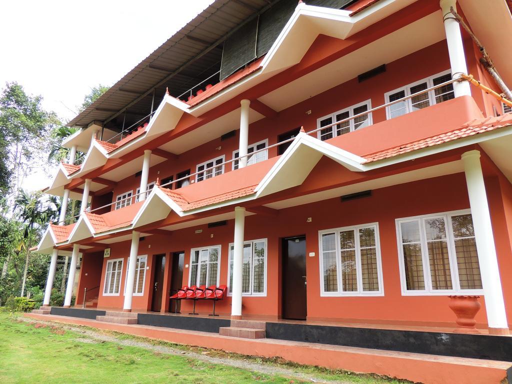 Sunbird Garden Resort Krishnagiri エクステリア 写真