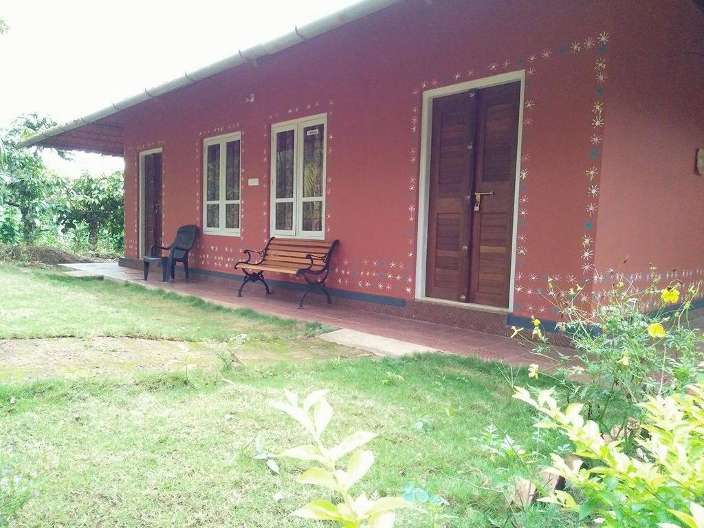 Sunbird Garden Resort Krishnagiri エクステリア 写真